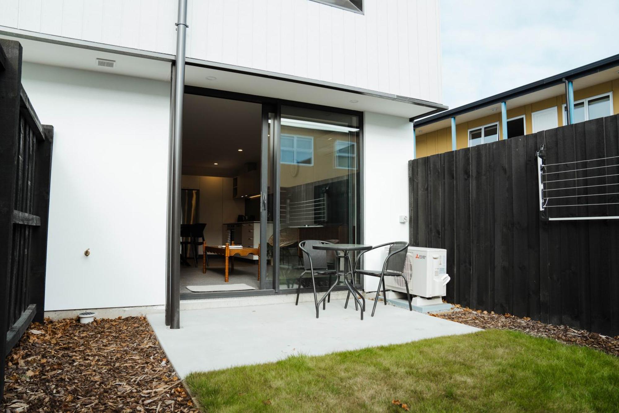 New Townhouse, Heart Of City Centre, 2 Bed 2 Bath, Car Park Christchurch Zewnętrze zdjęcie